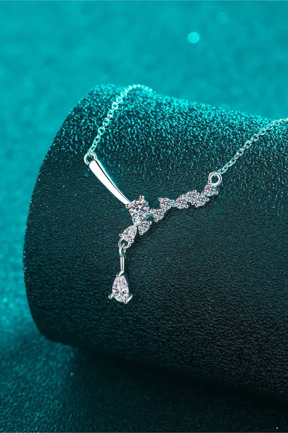 1 Carat Moissanite Falling Star Necklace